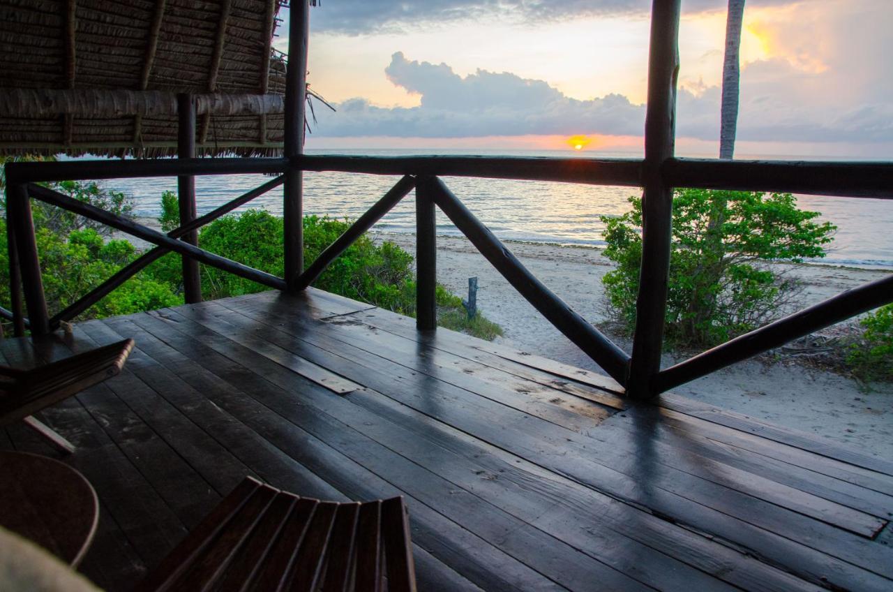 Simply Saadani Camp, A Tent With A View Safaris Mkwaja Exterior photo