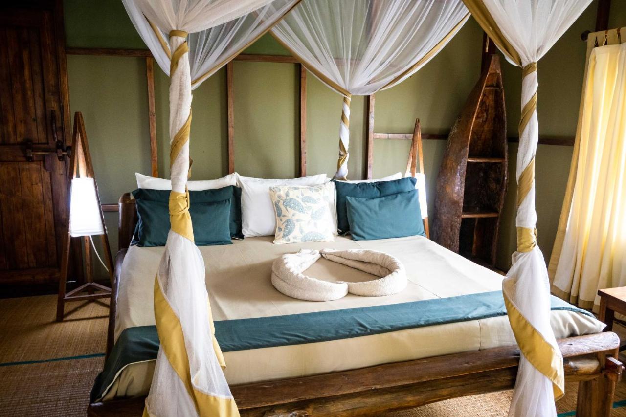Simply Saadani Camp, A Tent With A View Safaris Mkwaja Exterior photo