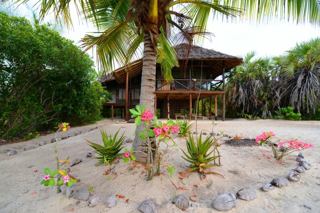 Simply Saadani Camp, A Tent With A View Safaris Mkwaja Exterior photo